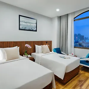 Szálloda Happy Life Grand & Rooftop Skybar, Ho Si Minh-város