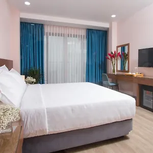 Piano Hotel